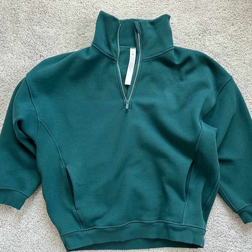 Lululemon thick fleece half zip M/L EUC